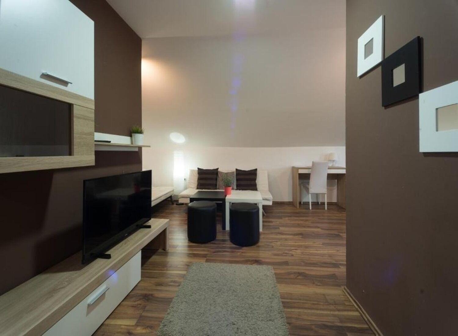 Apartments San - With Pool; Rakovica Exterior photo